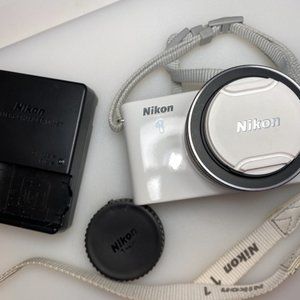 Nikon 1 J1 Digital Camera